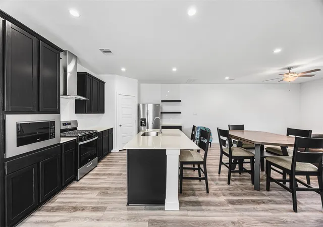 Photo 4 of Single family home for sale at 12305 Brandenburg Gate Dr, Houston, TX 77047 | MLS# 21971516 | Listing updated on 2026-08-29
