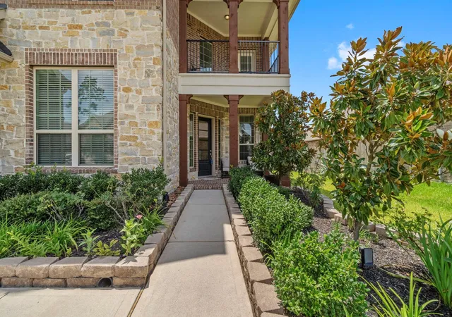 3rd image of 32052 Autumn Orchard Ln, Conroe, TX 77385 | MLS# 27846213