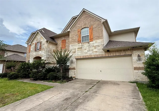Photo 4 of Single family home for sale at 12503 Peppercreek Ln, Pearland, TX 77584 | MLS# 25498967 | Listing updated on 2026-09-14
