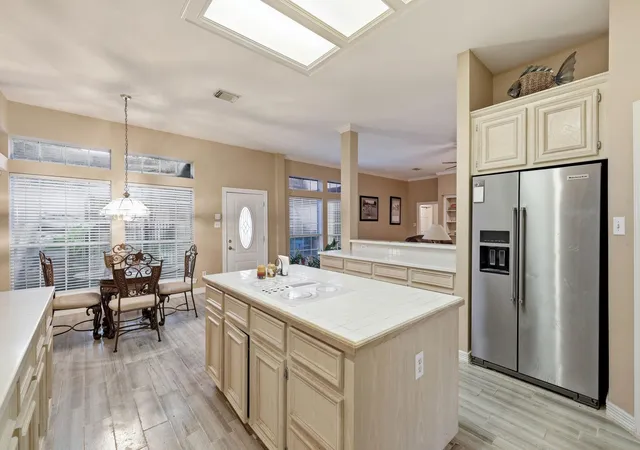 Photo 3 of Single family home for sale at 8122 Malardcrest Dr, Humble, TX 77346 | MLS# 47546496 | Listing updated on 2026-09-11