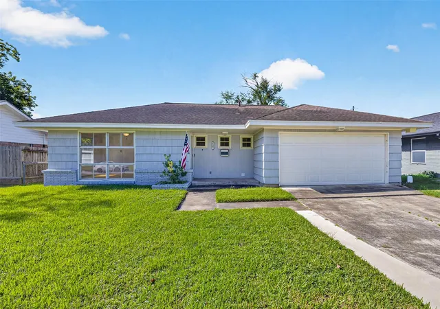 Photo 1 of Single family home for sale at 6307 Pineshade Ln, Houston, TX 77008 | MLS# 37915388 | Listing updated on 2026-09-19