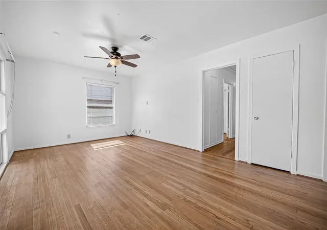 Photo 3 of Single family home for sale at 6307 Pineshade Ln, Houston, TX 77008 | MLS# 37915388 | Listing updated on 2026-09-19