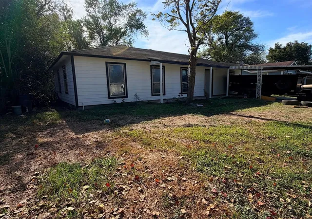 3rd image of 5626 Schevers St, Houston, TX 77033 | MLS# 15613874