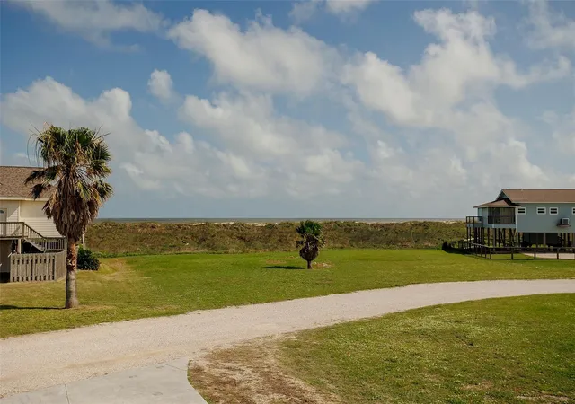 Photo 3 of Single family home for sale at 352 Driftwood Dr, Matagorda, TX 77457 | MLS# 36586355 | Listing updated on 2026-09-03