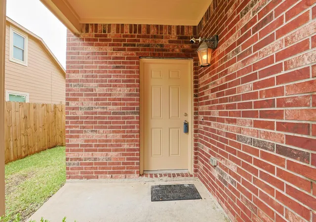 Photo 3 of Single family home for sale at 3222 Bainbridge Hl Ln, Houston, TX 77047 | MLS# 79524087 | Listing updated on 2026-08-04