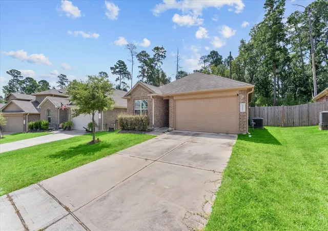 Photo 2 of Single family home for sale at 5611 Rainflower Ter Ln, Spring, TX 77389 | MLS# 37404392 | Listing updated on 2026-09-12