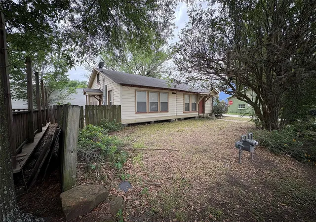 Homes for sale in Tomball, TX | 404 W Main St, Tomball, TX 77375 | MLS# 10702587