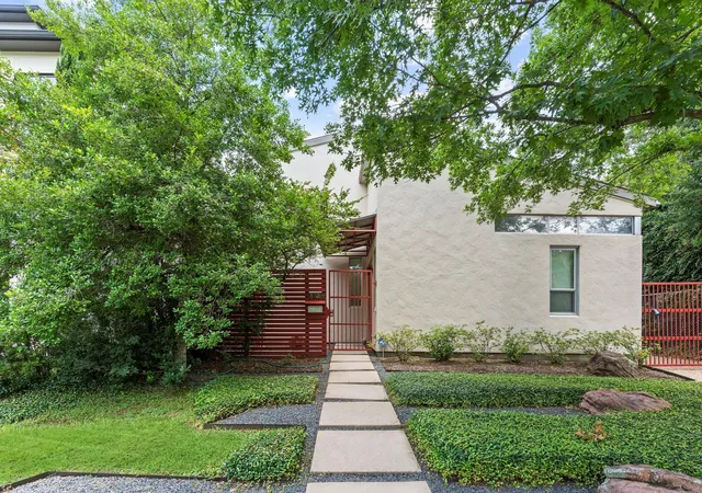 2nd image of 1634 Marshall St, Houston, TX 77006 | MLS# 23321363