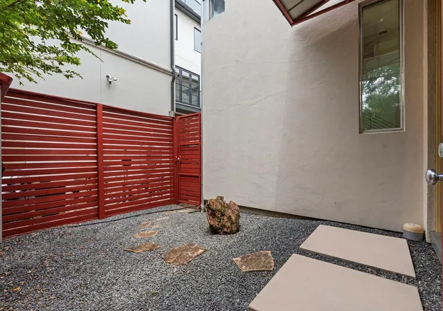 4th image of 1634 Marshall St, Houston, TX 77006 | MLS# 23321363