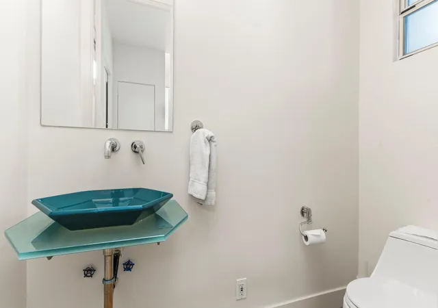 5th image of 1634 Marshall St, Houston, TX 77006 | MLS# 23321363