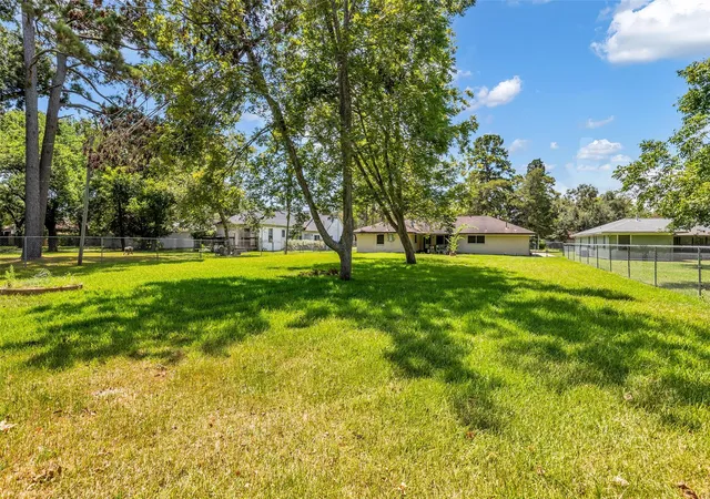Photo 3 of Sale Pending at 1900 Wright Blvd, Baytown, TX 77520 | MLS# 9802639 | Listing updated on 2026-08-29