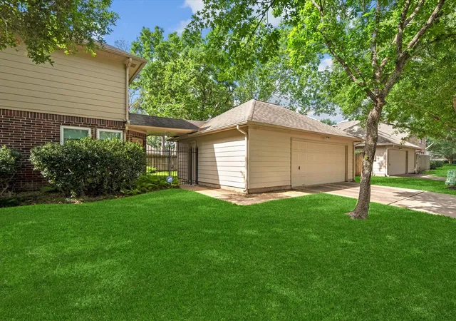 Photo 3 of Single family home for sale at 502 Airybrook Ln, Houston, TX 77094 | MLS# 4522926 | Listing updated on 2026-09-10