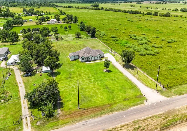 35th image of 2026 County Road 216, East Bernard, TX 77435 | MLS# 77507202