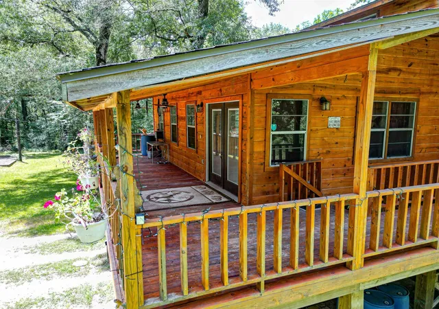 Photo 4 of Single family home for sale at 16 Magnolia Rd, New Caney, TX 77357 | MLS# 53375533 | Listing updated on 2026-09-09