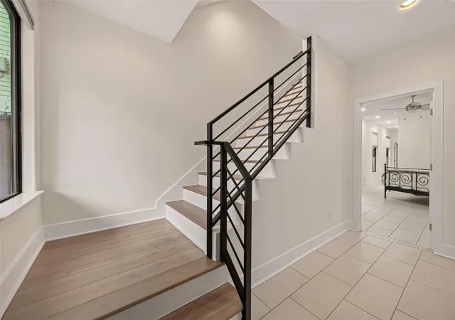 Photo 3 of Townhouse for sale at 1767 Michigan St, Houston, TX 77006 | MLS# 98268229 | Listing updated on 2026-09-16