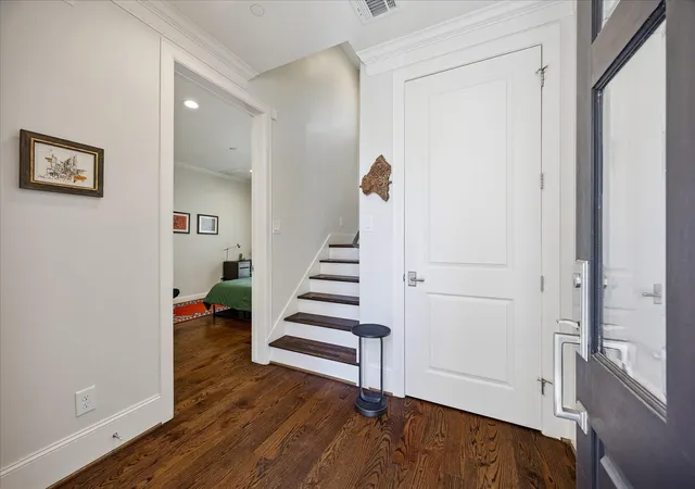 Photo 3 of Single family home for sale at 3928 W Main St, Houston, TX 77027 | MLS# 49738299 | Listing updated on 2026-09-12