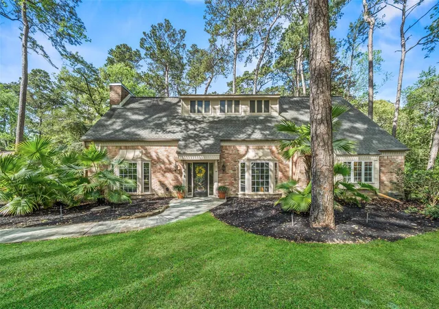 Photo 1 of Sale Pending at 2918 Kings Forest Dr, Kingwood, TX 77339 | MLS# 27496580 | Listing updated on 2026-09-15