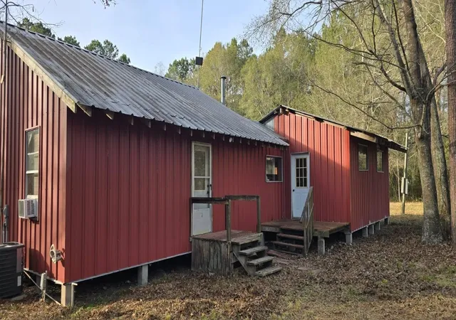 1st image of 655 County Road 4525, Warren, TX 77664 | MLS# 67352218