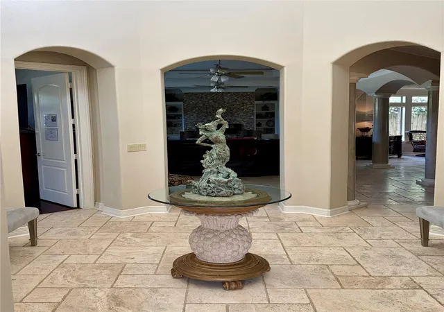 Photo 4 of Single family home for sale at 537 Villa Dr, Seabrook, TX 77586 | MLS# 16811037 | Listing updated on 2026-09-07