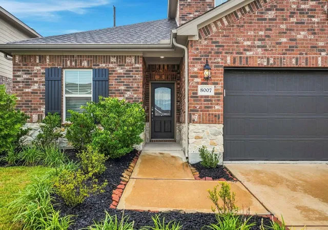 Photo 2 of Single family home for sale at 8007 Virginia Dr, Richmond, TX 77406 | MLS# 55513214 | Listing updated on 2026-09-17