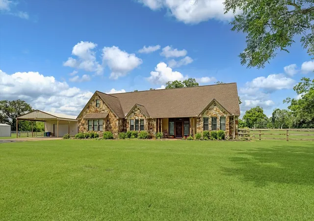 Photo 3 of Single family home for sale at 1149 Bar X Trl, Angleton, TX 77515 | MLS# 78216870 | Listing updated on 2026-08-20