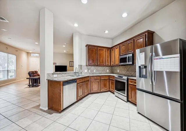 Photo 4 of Sale Pending at 14906 Tuttle Point Dr, Houston, TX 77082 | MLS# 79523481 | Listing updated on 2026-08-18