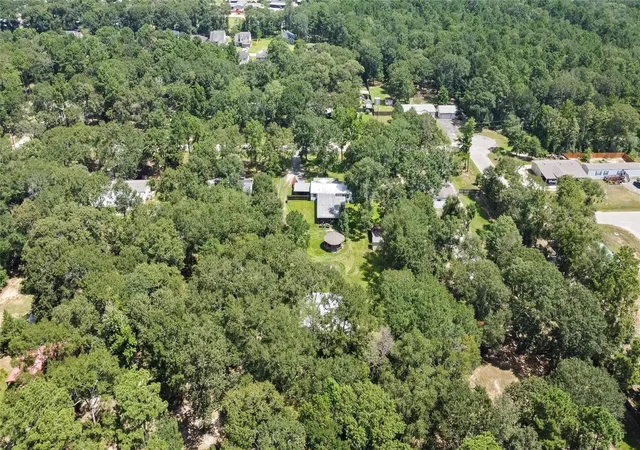 Photo 2 of Single family home for sale at 16412 Crockett Bnd Dr, Conroe, TX 77303 | MLS# 40102161 | Listing updated on 2026-09-06