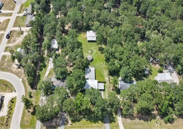 Photo 3 of Single family home for sale at 16412 Crockett Bnd Dr, Conroe, TX 77303 | MLS# 40102161 | Listing updated on 2026-09-06