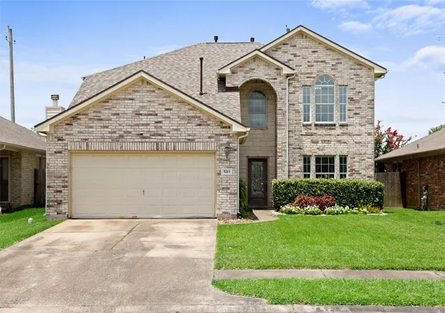 Photo 1 of Single family home for sale at 5213 Bailey Ln, Alvin, TX 77511 | MLS# 35198241 | Listing updated on 2026-08-26