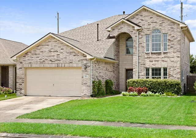 Photo 2 of Single family home for sale at 5213 Bailey Ln, Alvin, TX 77511 | MLS# 35198241 | Listing updated on 2026-08-26
