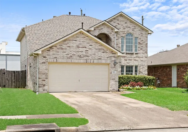 Photo 3 of Single family home for sale at 5213 Bailey Ln, Alvin, TX 77511 | MLS# 35198241 | Listing updated on 2026-08-26