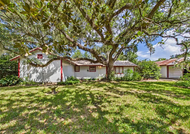1st image of 511 Treasure Dr, Liverpool, TX 77577 | MLS# 88539112