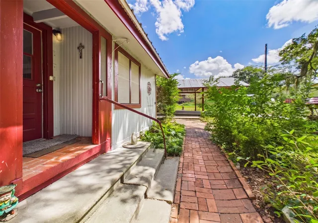 Sale Pending at 511 Treasure Dr, Liverpool, TX 77577 | MLS# 88539112 | Listing updated on 2026-10-06