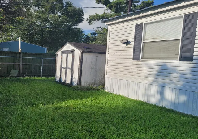 Photo 3 of Single family home for sale at 9934 Cedar Landing Dr, Baytown, TX 77521 | MLS# 69416151 | Listing updated on 2026-08-20