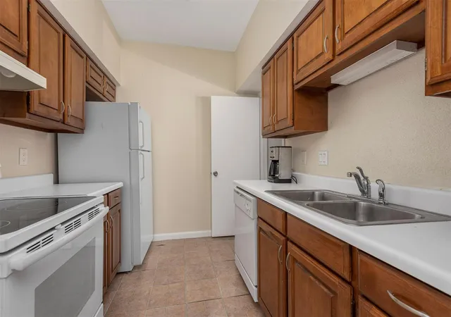 Photo 3 of Single family home for sale at 2400 N Braeswood Blvd #220, Houston, TX 77030 | MLS# 44487308 | Listing updated on 2026-08-30