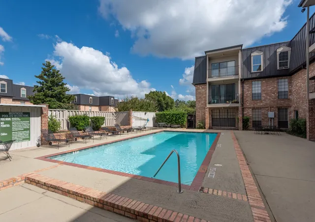 Photo 4 of Single family home for sale at 2400 N Braeswood Blvd #220, Houston, TX 77030 | MLS# 44487308 | Listing updated on 2026-08-30