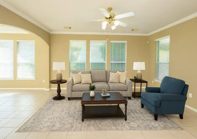 Photo 3 of Sale Pending at 51 N Country Gate Cir, Conroe, TX 77384 | MLS# 16662313 | Listing updated on 2026-09-07