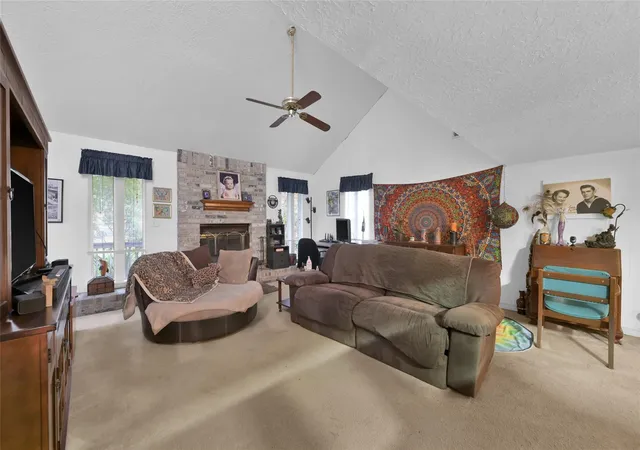 Photo 4 of Single family home for sale at 423 Paradise Ln, Montgomery, TX 77356 | MLS# 69718486 | Listing updated on 2026-08-21