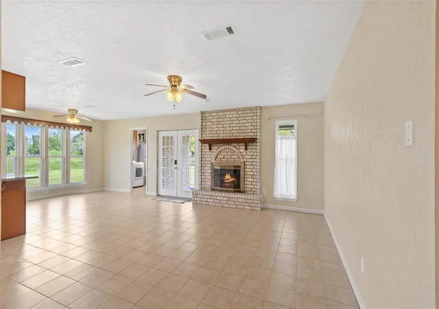Photo 3 of Single family home for sale at 2915 Cemetery Rd, Santa Fe, TX 77517 | MLS# 55927833 | Listing updated on 2026-09-19