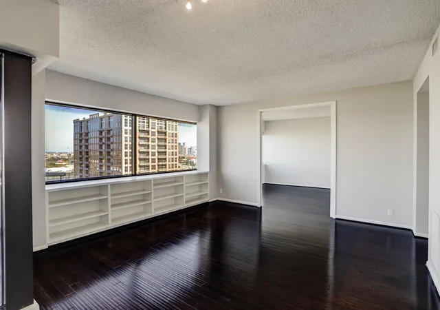 3rd image of 5000 Montrose Blvd #18A, Houston, TX 77006 | MLS# 74783592