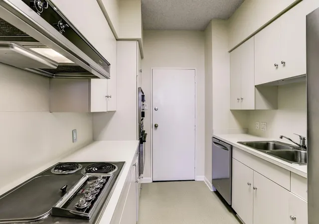 5th image of 5000 Montrose Blvd #18A, Houston, TX 77006 | MLS# 74783592