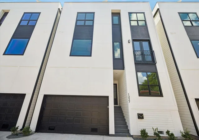 31st image of 1323 W 22nd St, Houston, TX 77008 | MLS# 43012994
