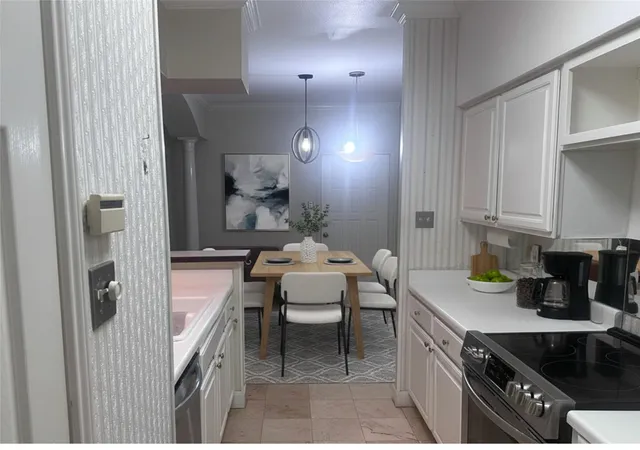3rd image of 7347 Regency Square Ct #7347, Houston, TX 77036 | MLS# 35801269