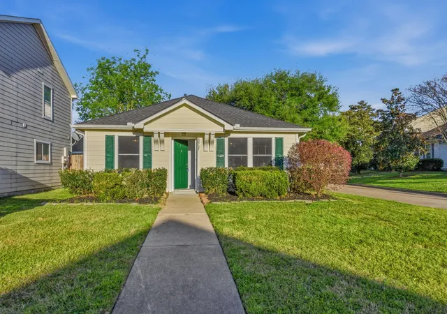 Photo 2 of Single family home for sale at 20727 Patriot Park Ln, Katy, TX 77449 | MLS# 12033506 | Listing updated on 2026-09-13