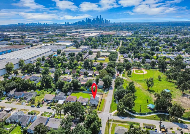 31st image of 1102 Gazin St, Houston, TX 77020 | MLS# 80135910