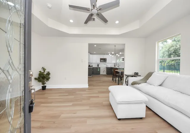 4th image of 1102 Gazin St, Houston, TX 77020 | MLS# 80135910