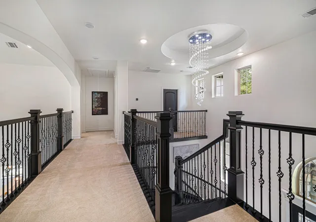 Photo 3 of Single family home for sale at 290 Apple Valley Dr, Conroe, TX 77304 | MLS# 58608033 | Listing updated on 2026-08-20