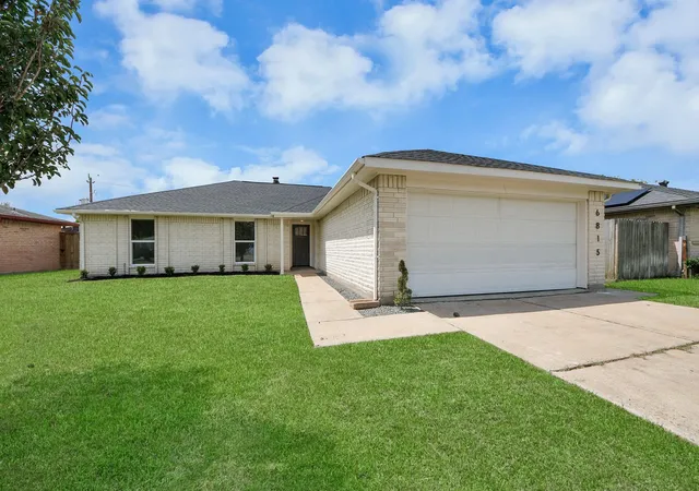 Photo 1 of Sale Pending at 6815 Rockergate Dr, Missouri City, TX 77489 | MLS# 34619413 | Listing updated on 2026-08-30