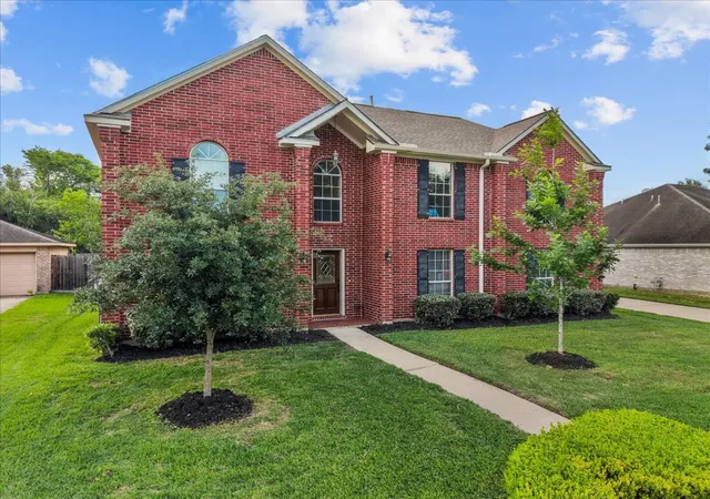 2nd image of 2112 Indian Blanket Dr, League City, TX 77573 | MLS# 73998331