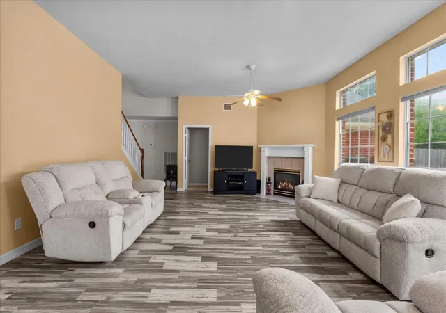 37th image of 2112 Indian Blanket Dr, League City, TX 77573 | MLS# 73998331